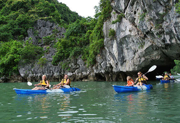 kayak vịnh hạ long