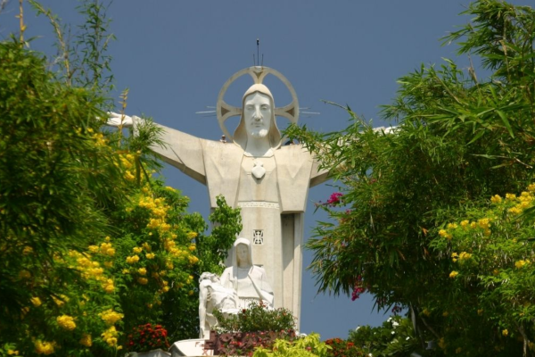 TOUR VŨNG TÀU 1 NGÀY: CHINH PHỤC TƯỢNG CHÚA KITO - CHECK-IN BẠCH DINH, MŨI NGHINH PHONG