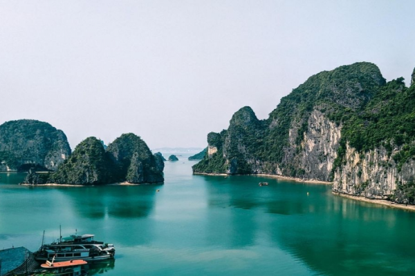 Tour Vịnh Hạ Long 1 ngày bằng Limousine xuất phát Hà Nội | OK Tour